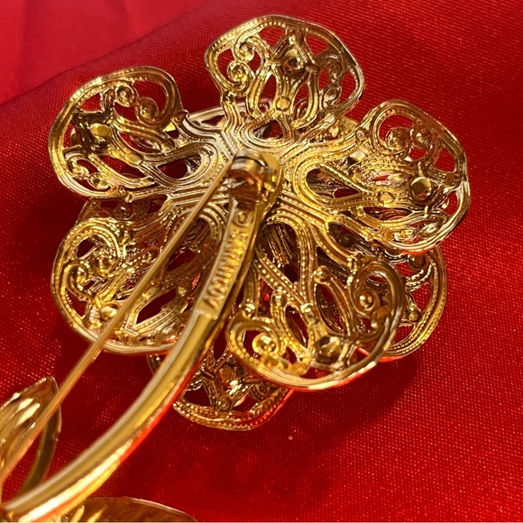 𝐕𝐢𝐧𝐭𝐚𝐠𝐞 𖢻Sarah Coventry𖢻 Gold colored Flower Brooch Pin - Picture 4 of 6